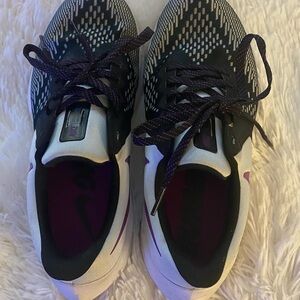 Nike Black and White Sneakers for Everyday Comfort